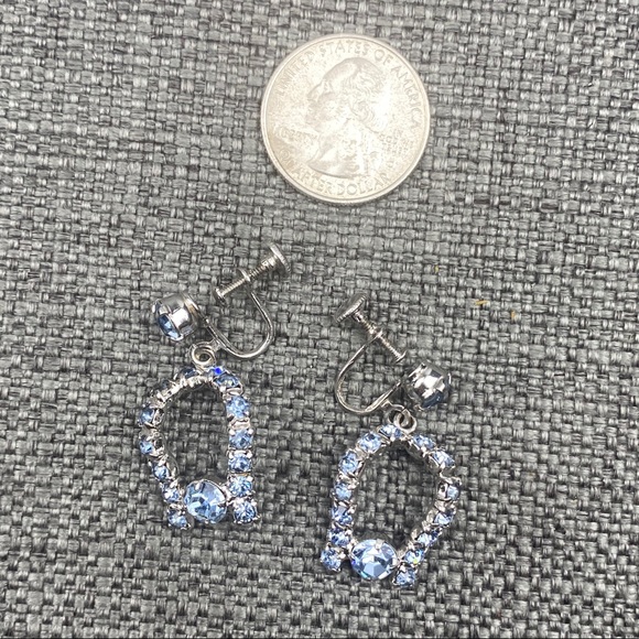 Vintage Blue Rhinestone Dangle Screw Back Earrings - Picture 5 of 5